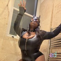 Deelishus Nora Kensington