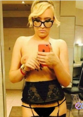 Dundee | Escort Ally-23-1449103-photo-1