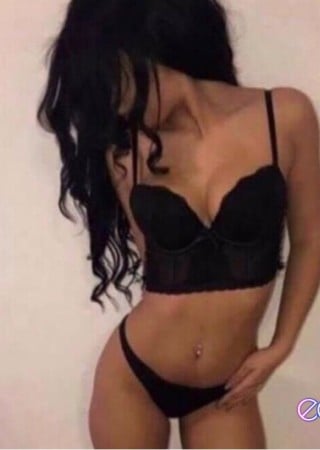 Slough | Escort Petite Lady-18-1459743-photo-1