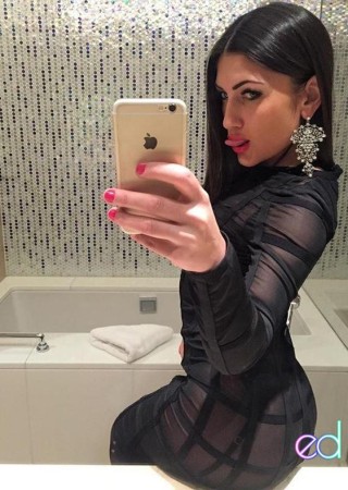 London | Escort Nikol-22-1451997-photo-1