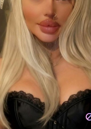 Ipswich | Escort Hollie-35-1501299-photo-2