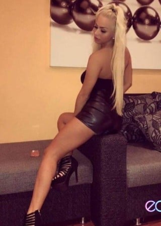 Cardiff | Escort Horny girl-23-1454884-photo-2