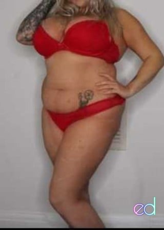 Kingston-upon-Hull | Escort Leigh-31-1504000-photo-2