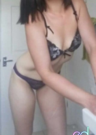 Swansea | Escort Scarlett-23-1442421-photo-1