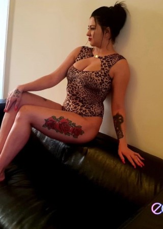 Portsmouth | Escort Brunette-25-1458328-photo-3