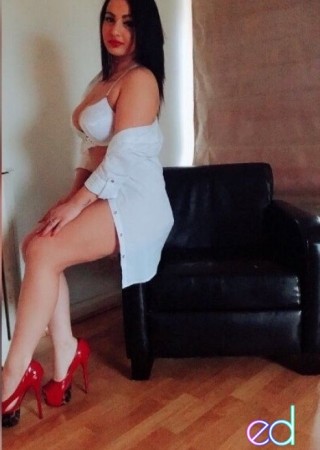 Milton Keynes | Escort Selena-18-1454352-photo-1