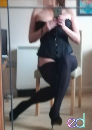 Milton Keynes | Escort Slim Busty English E-46-1457731-photo-1