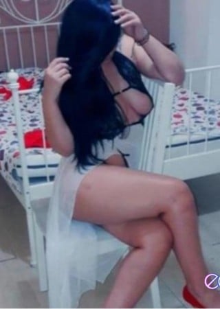 Hull | Escort Brunette-19-1458303-photo-2