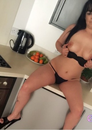 Cardiff | Escort Sarah-39-1454554-photo-2