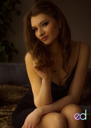 Royston | Escort Evelain-25-1510563-photo-1