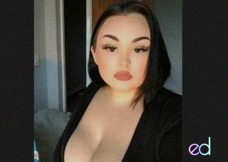 Pontypool | Escort Lishareynold-20-1509815-photo-1